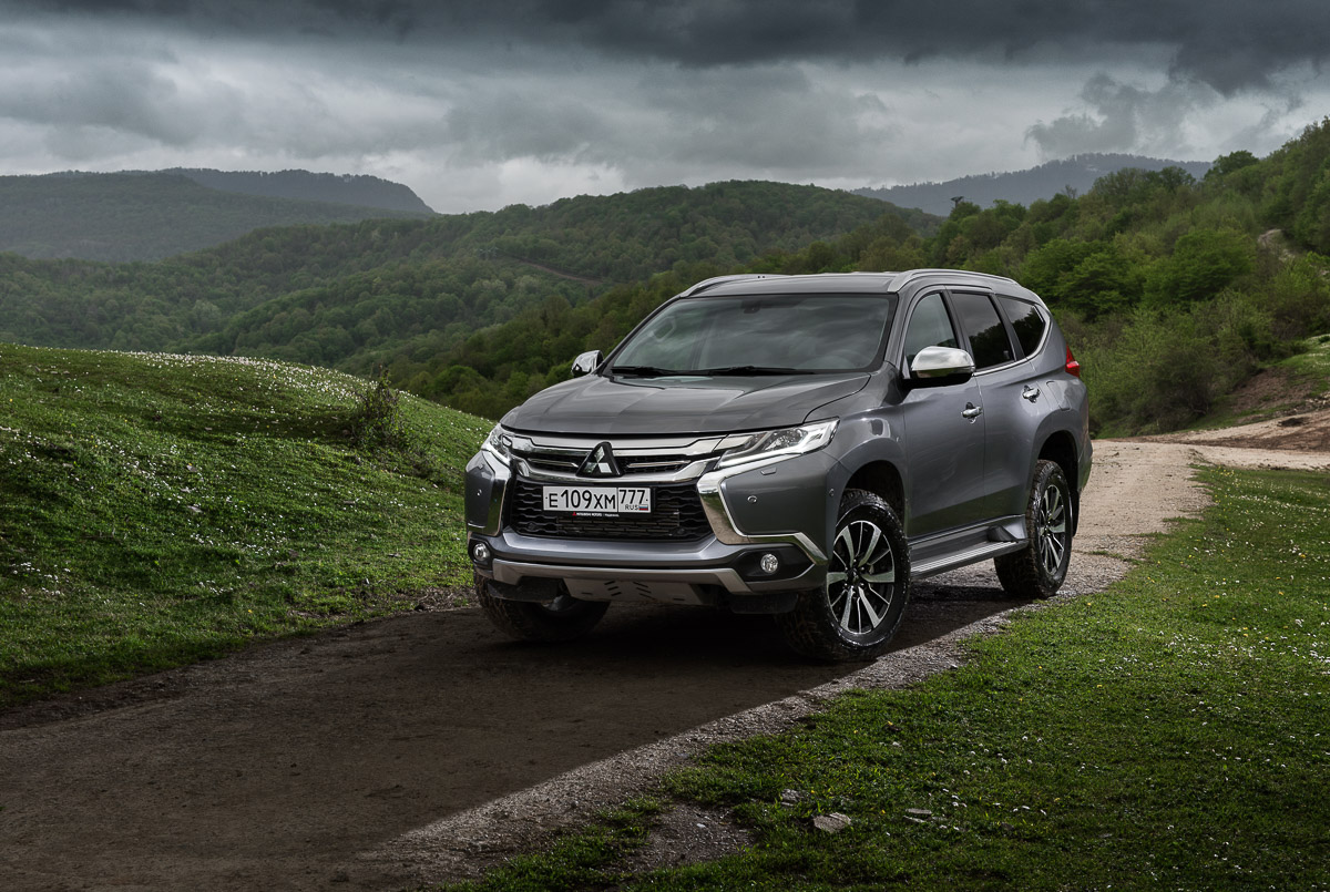 Mitsubishi Pajero: видео тест-драйва и обзоры автомобиля