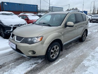 Mitsubishi Outlander 67e42b9b3ca8eae81240fb3c