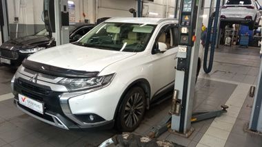 Mitsubishi Outlander undefined