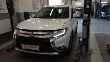 Mitsubishi Outlander undefined