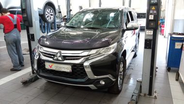 Mitsubishi Pajero Sport undefined