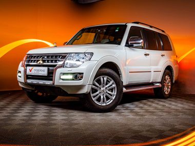 Mitsubishi Pajero 67e42b9b3ca8eae81240fb4c