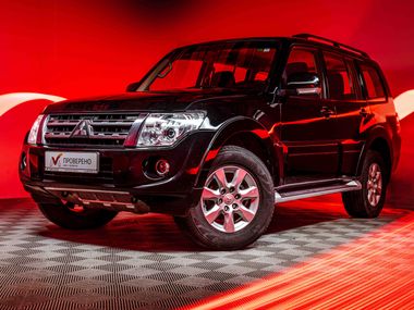 Mitsubishi Pajero 67e42b9b3ca8eae81240fb4d