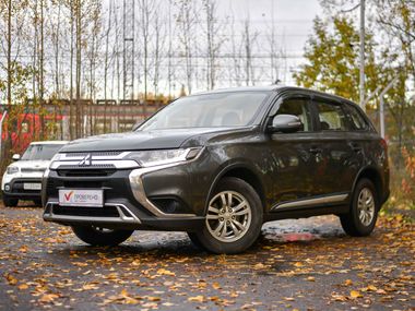 Mitsubishi Outlander undefined
