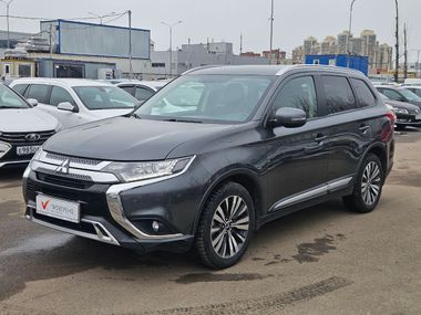 Mitsubishi Outlander 67e42b9b3ca8eae81240fb38
