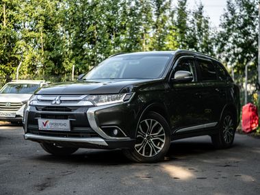 Mitsubishi Outlander undefined