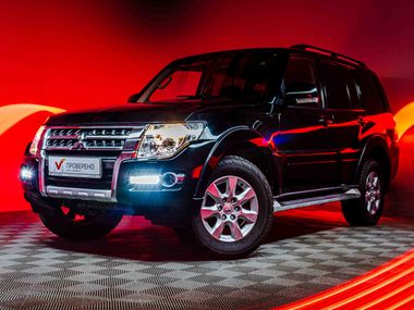 Mitsubishi Pajero 67e42b9b3ca8eae81240fb4e