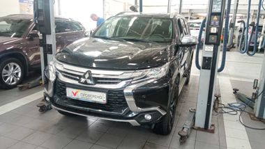 Mitsubishi Pajero Sport undefined