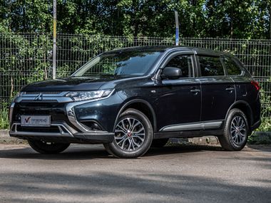 Mitsubishi Outlander 68417fe0f602ab0c0b6e859e
