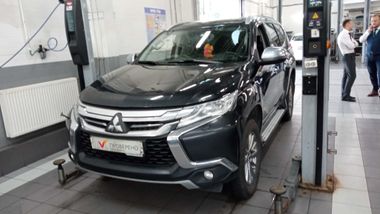 Mitsubishi Pajero Sport undefined