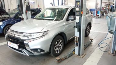 Mitsubishi Outlander undefined