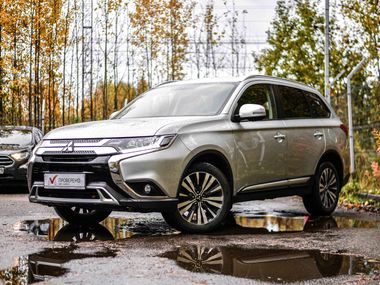 Mitsubishi Outlander undefined