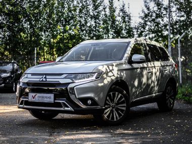 Mitsubishi Outlander undefined