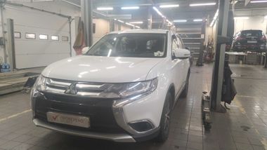 Mitsubishi Outlander undefined