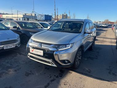 Mitsubishi Outlander 67e42b9b3ca8eae81240fb35